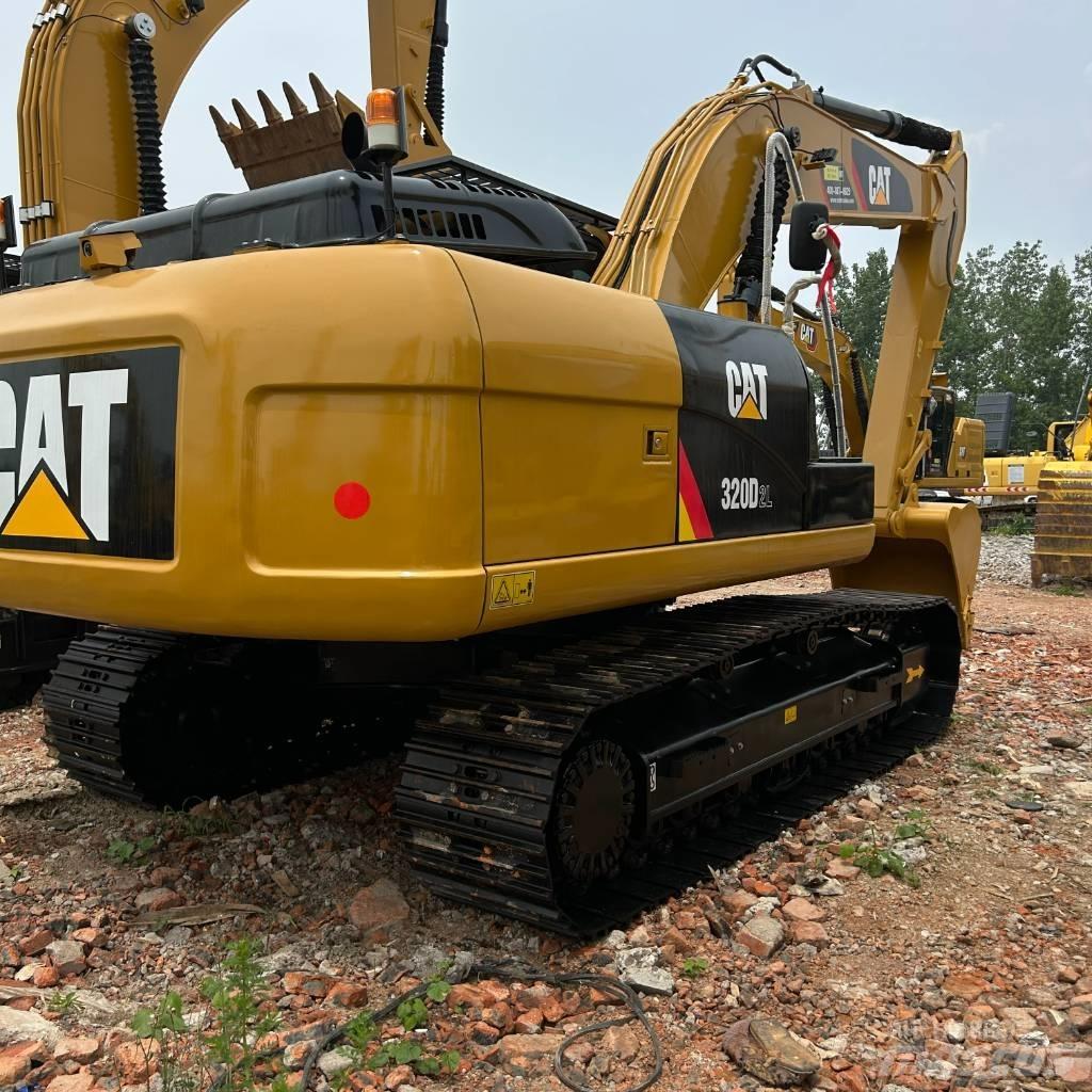 CAT 320D2L Raupenbagger