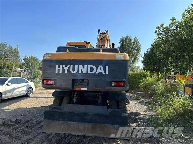 Hyundai 210W Raupenbagger