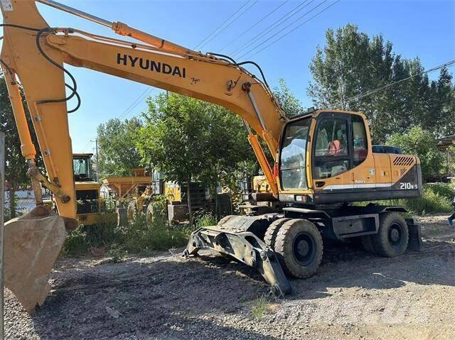 Hyundai 210W Raupenbagger