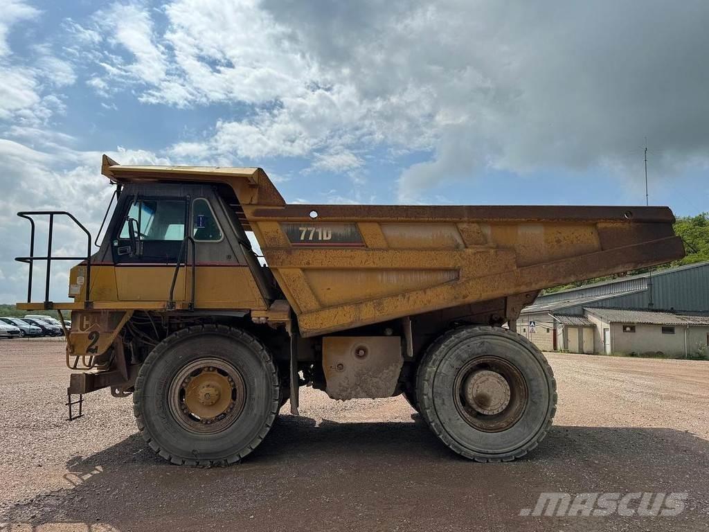 CAT 771D Minidumper