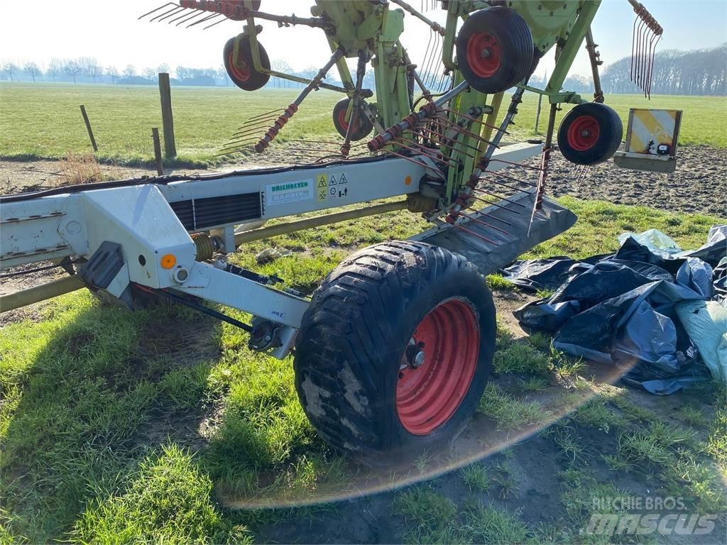CLAAS liner 3000 Kreiselheuer/-wender
