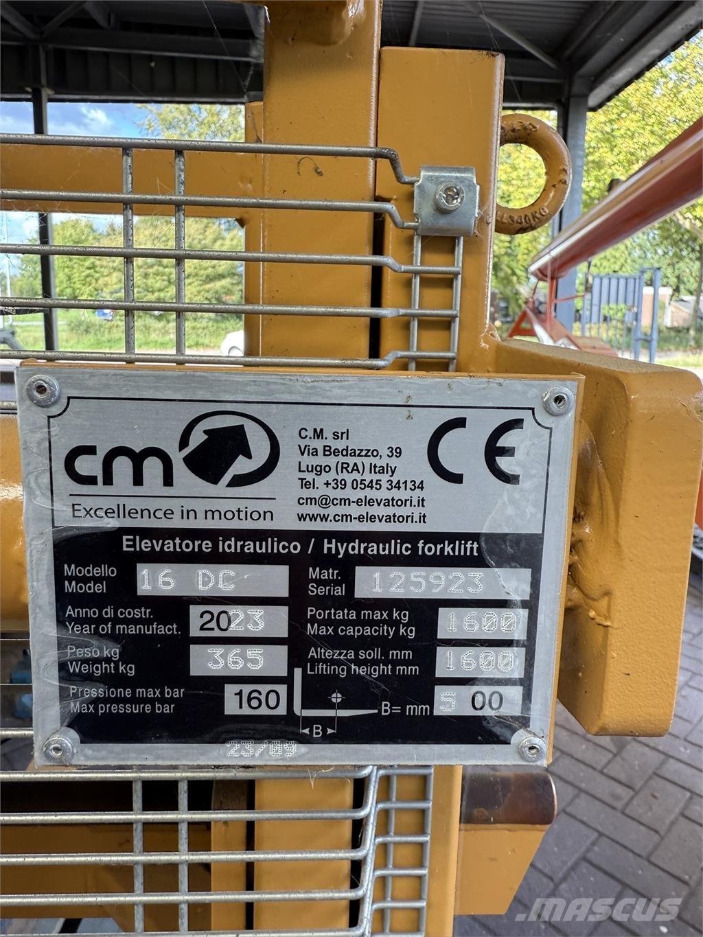 CM 16 DC DUPLEX Weitere Lade- und Grabgeräte