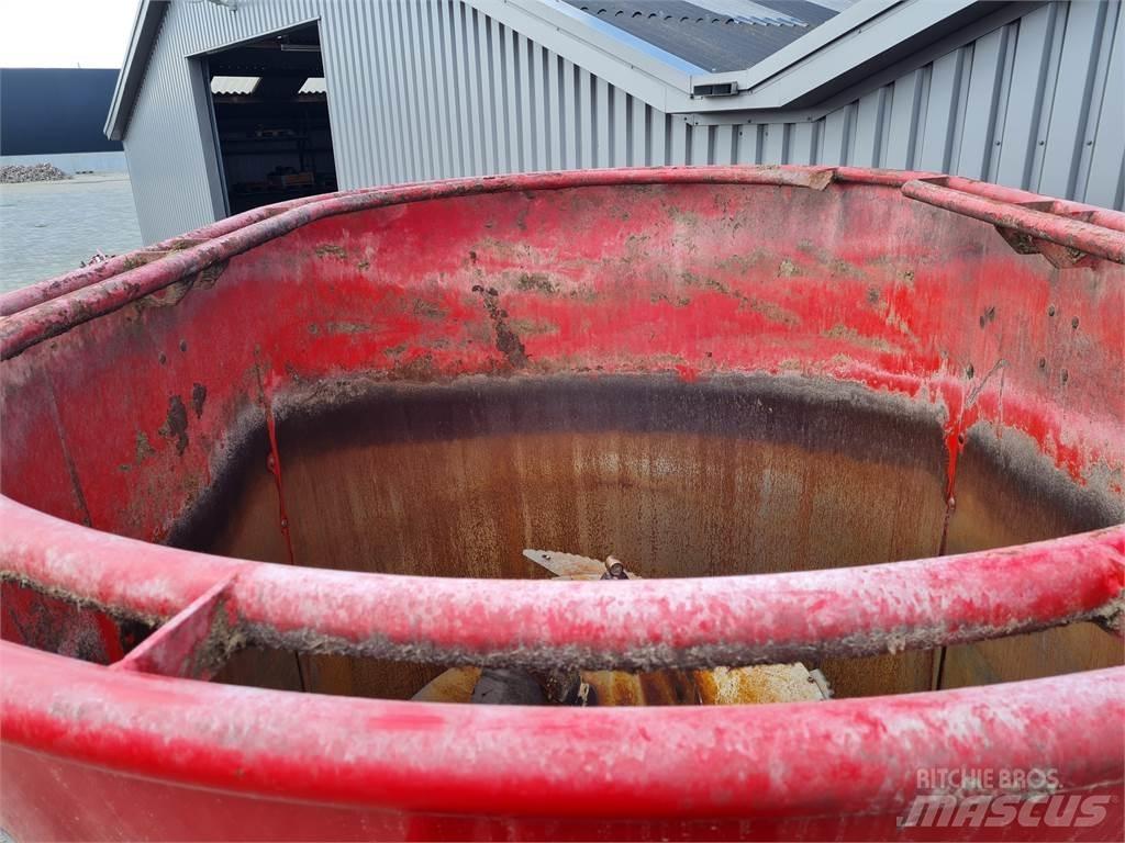 Peecon biga 15-245 Futtermischwagen