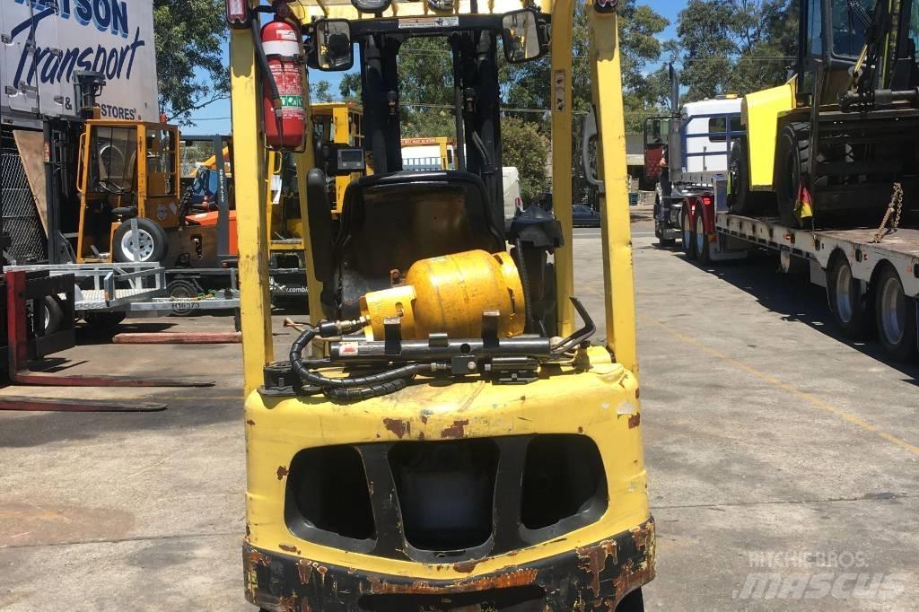 Hyster H1.8XT Gas Stapler