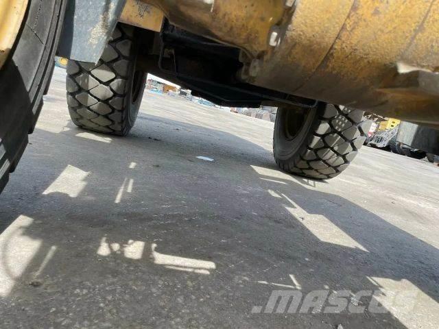 CAT IT 14 G Radlader