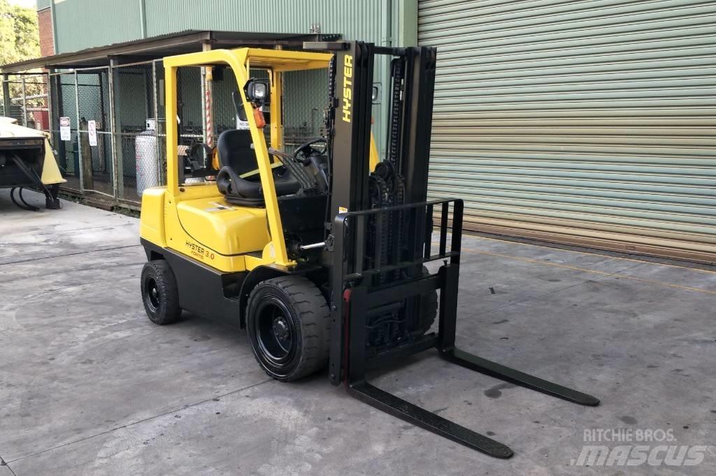 Hyster H3.0TX Gas Stapler