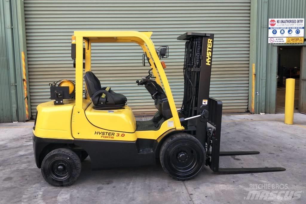 Hyster H3.0TX Gas Stapler