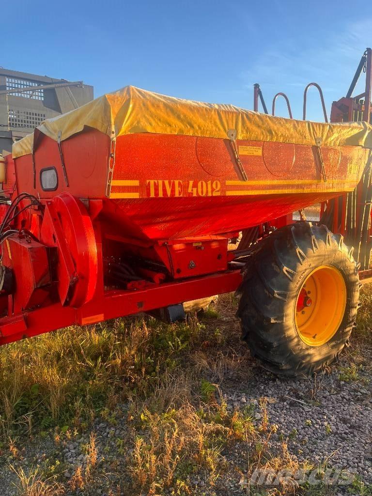 Överum 4012 Mineraldüngerstreuer