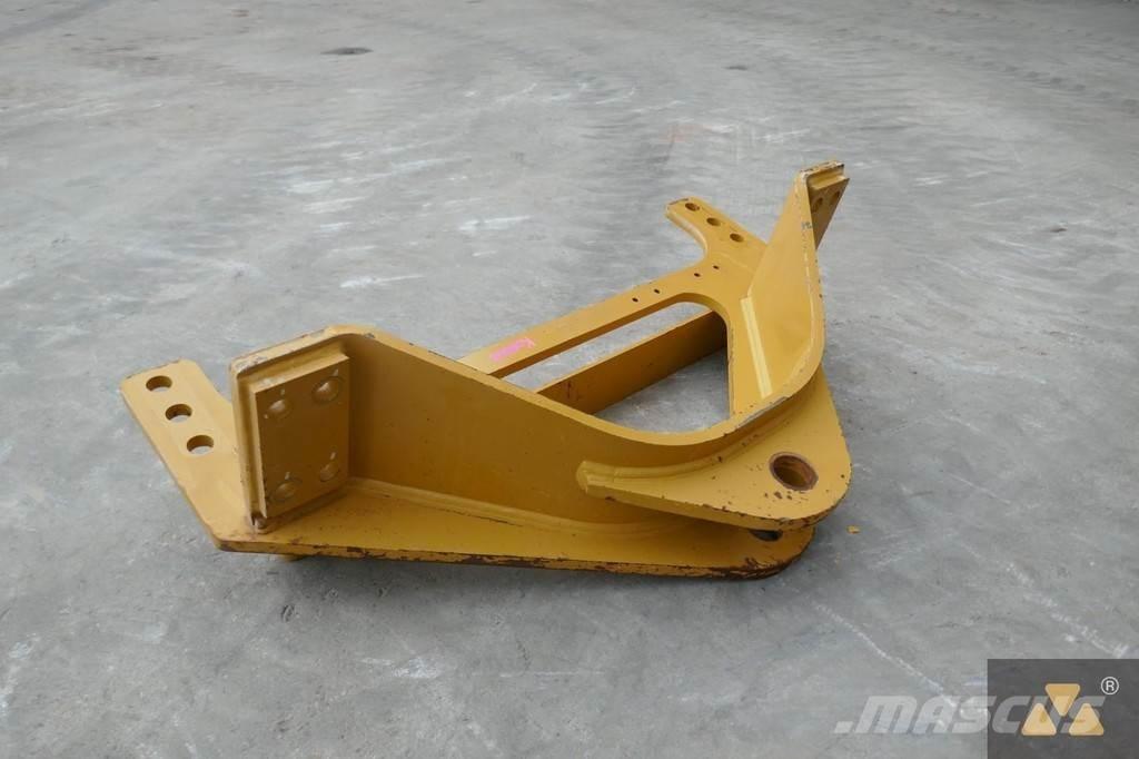 CAT 140M3 Drawbar Transport Sonstige