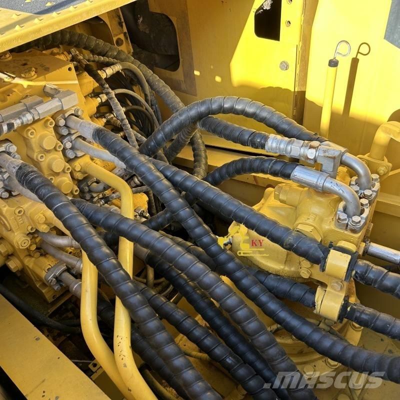 Komatsu PC 200-8 Raupenbagger