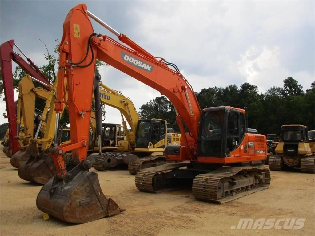 Doosan DX225 Raupenbagger
