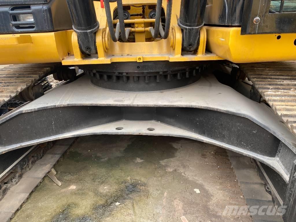 CAT 330 D Raupenbagger