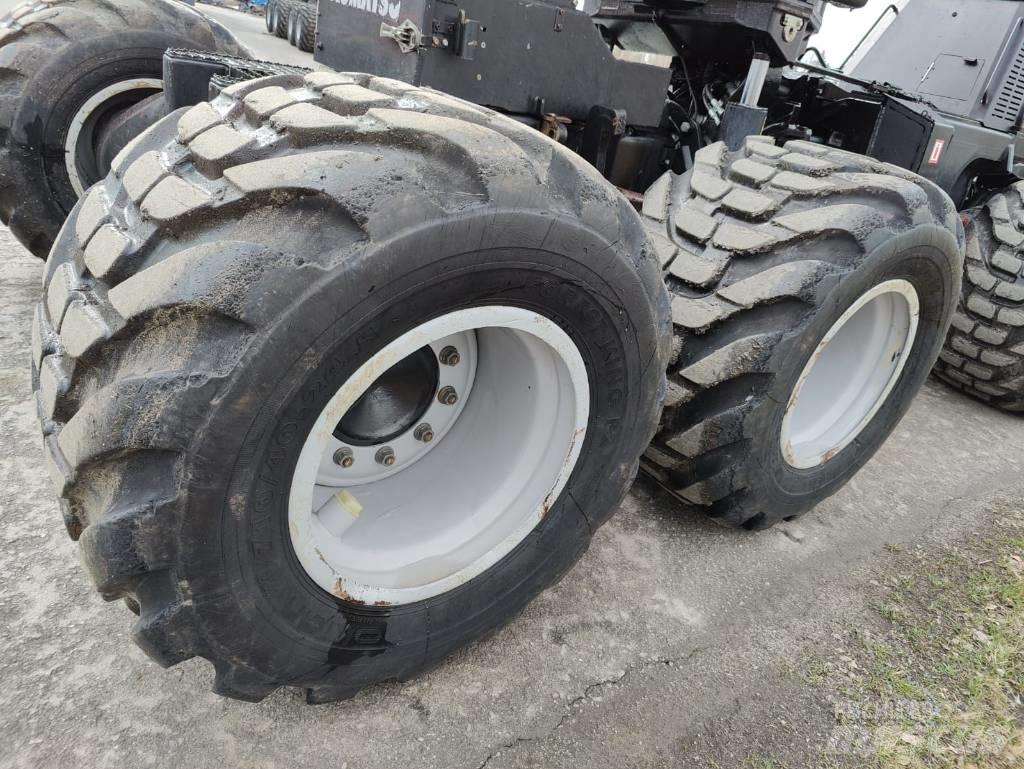 Komatsu 901 XC Harvester
