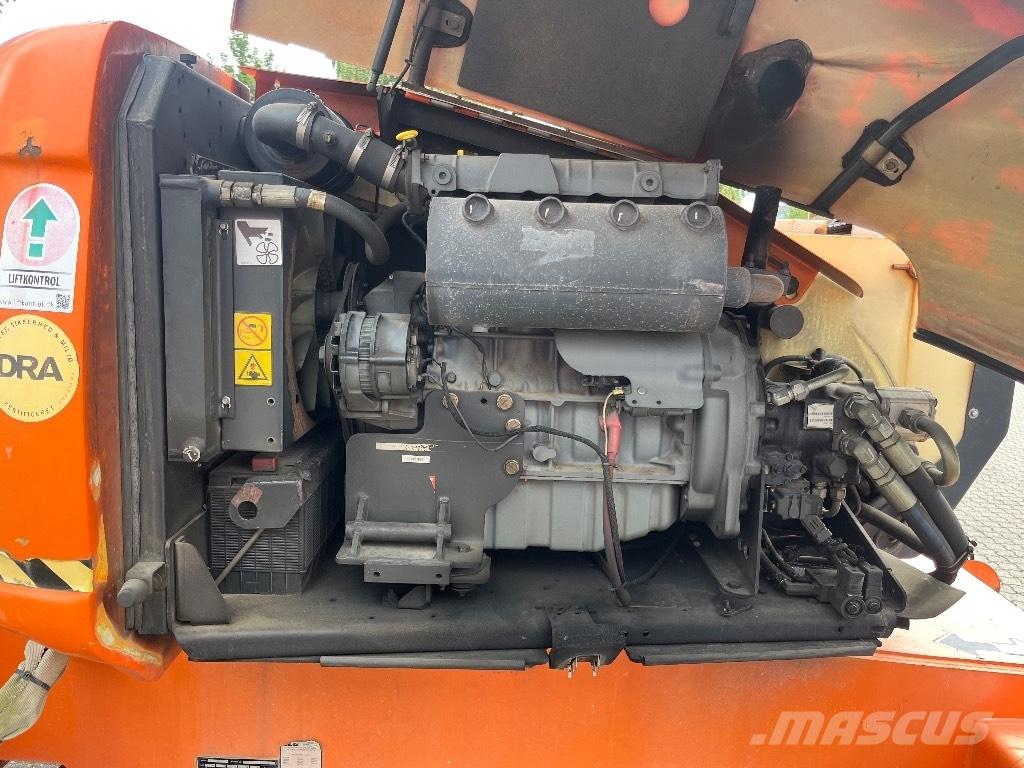 JLG 600 AJ Gelenkteleskoparbeitsbühnen