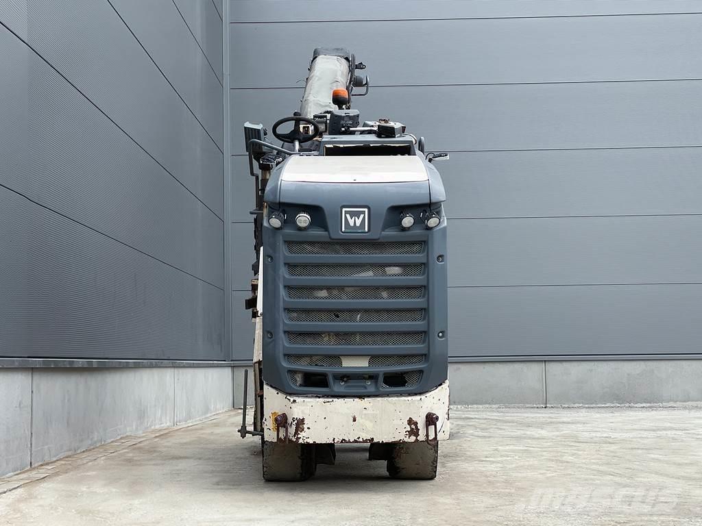 Wirtgen W 50 RI Asphaltfräsen
