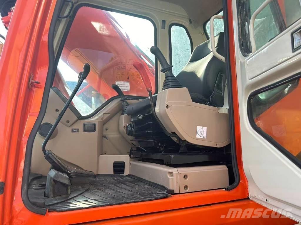 Doosan DH 225 LC-7 Raupenbagger