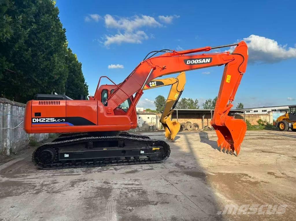 Doosan DH 225 LC-7 Raupenbagger