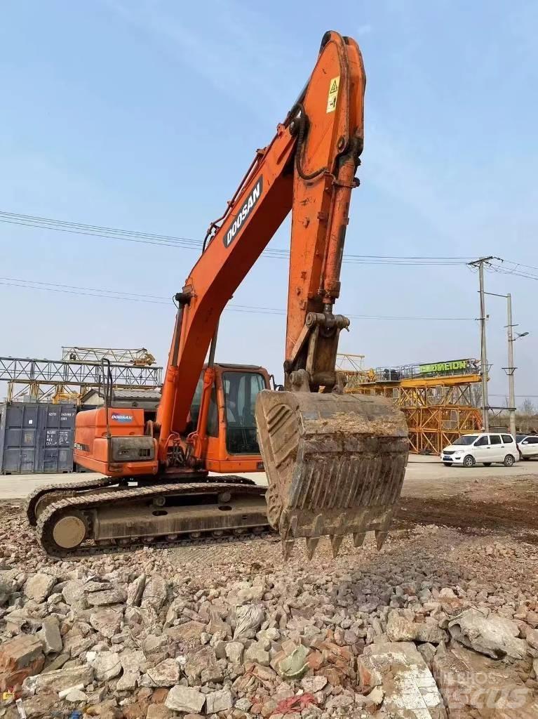 Doosan DX 225 LC Raupenbagger