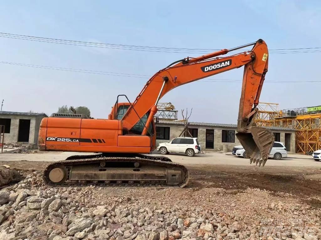 Doosan DX 225 LC Raupenbagger