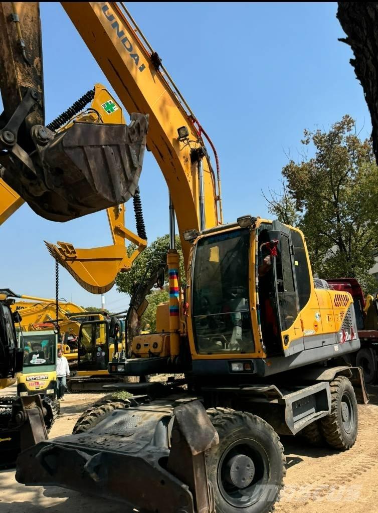 Hyundai 210W-9 Mobilbagger