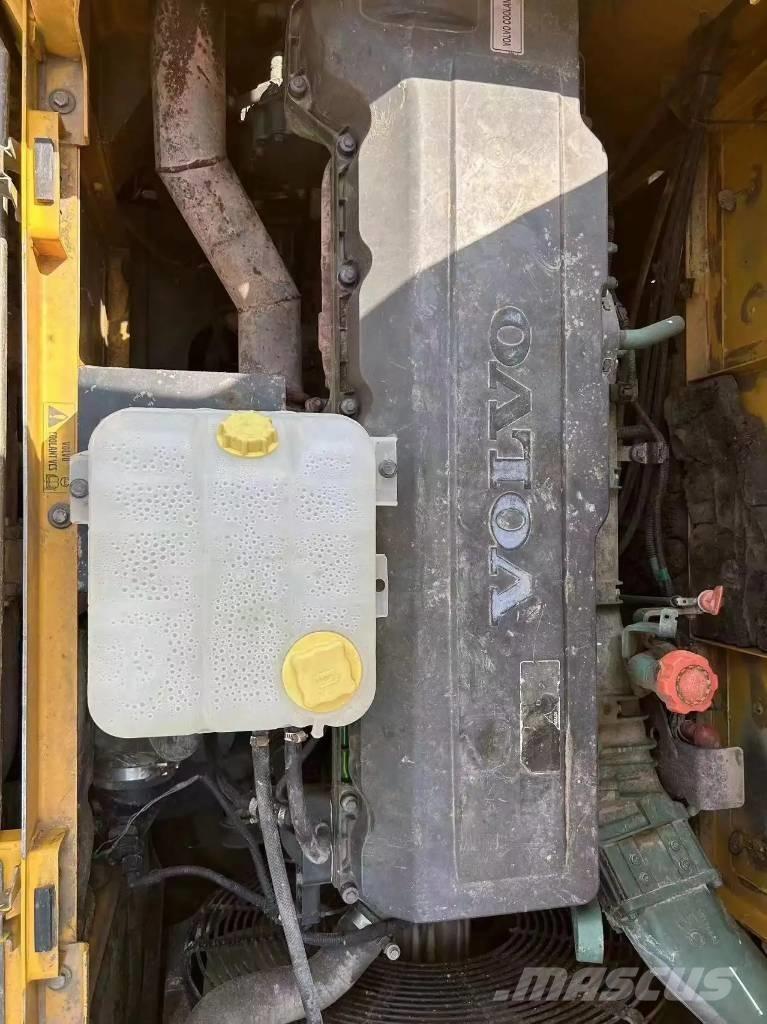 Volvo EC480D Raupenbagger