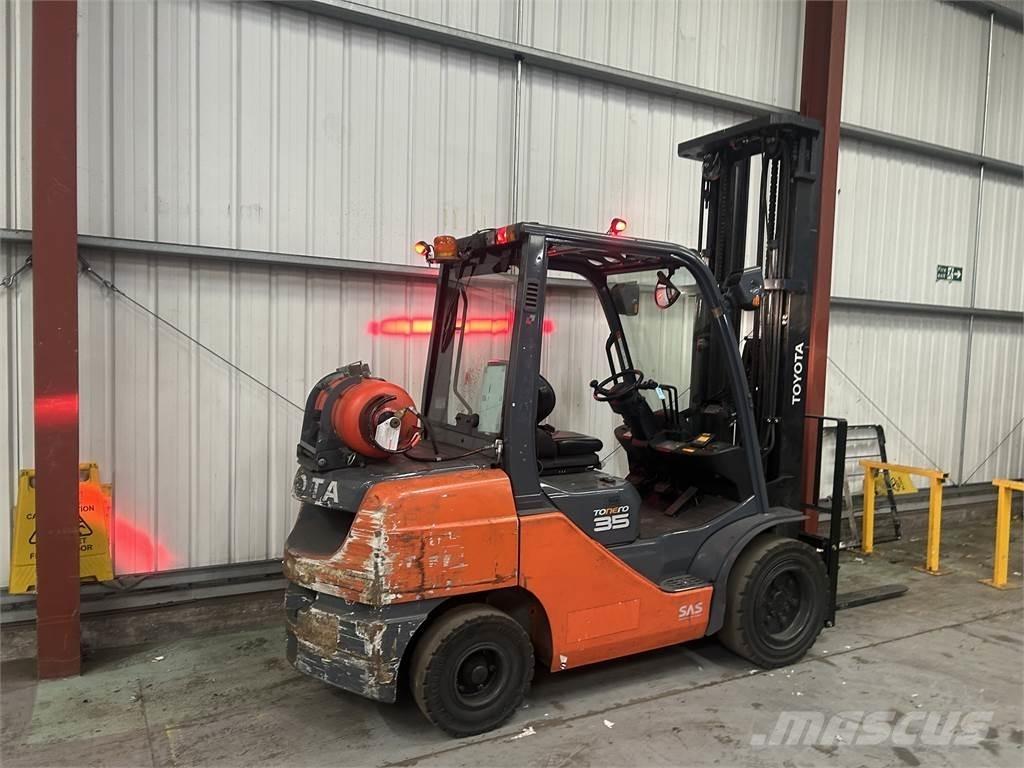 Toyota 02-8FGJF35 Gas Stapler