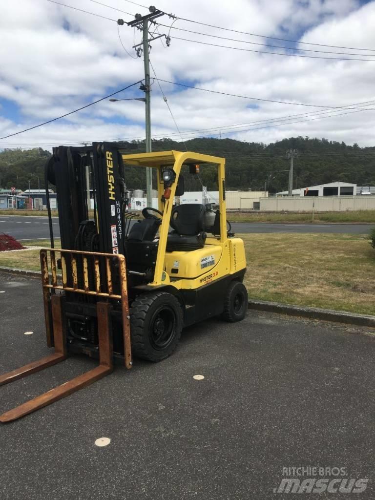 Hyster H3.0TX Gas Stapler