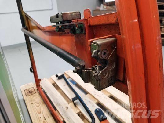 JLG 307 door Kabinen