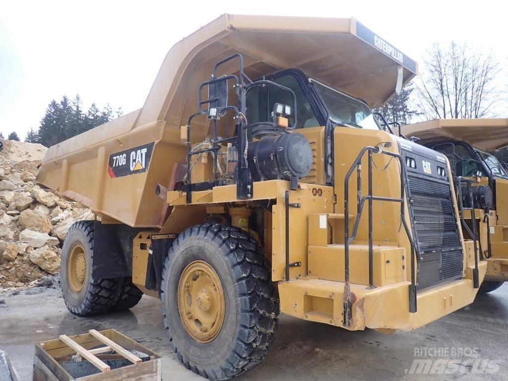 CAT 770 G Dumper - Knickgelenk