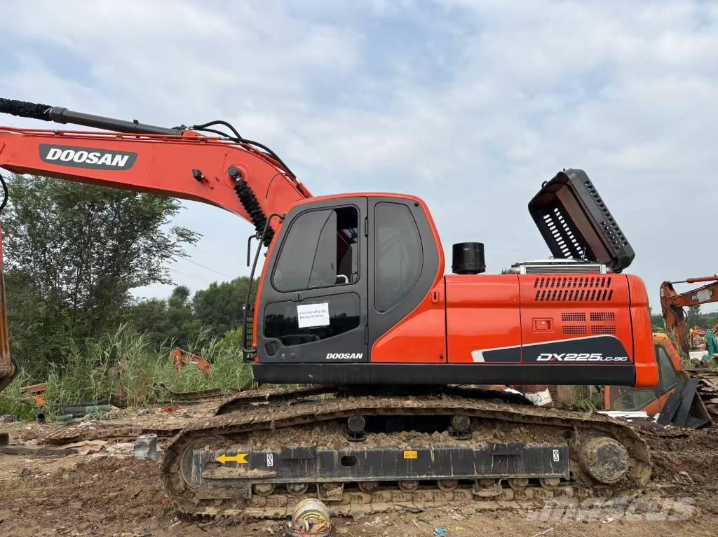 Doosan DX225LC-9C Raupenbagger