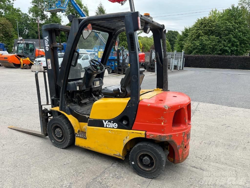 Yale GDP 25 VX Diesel Stapler
