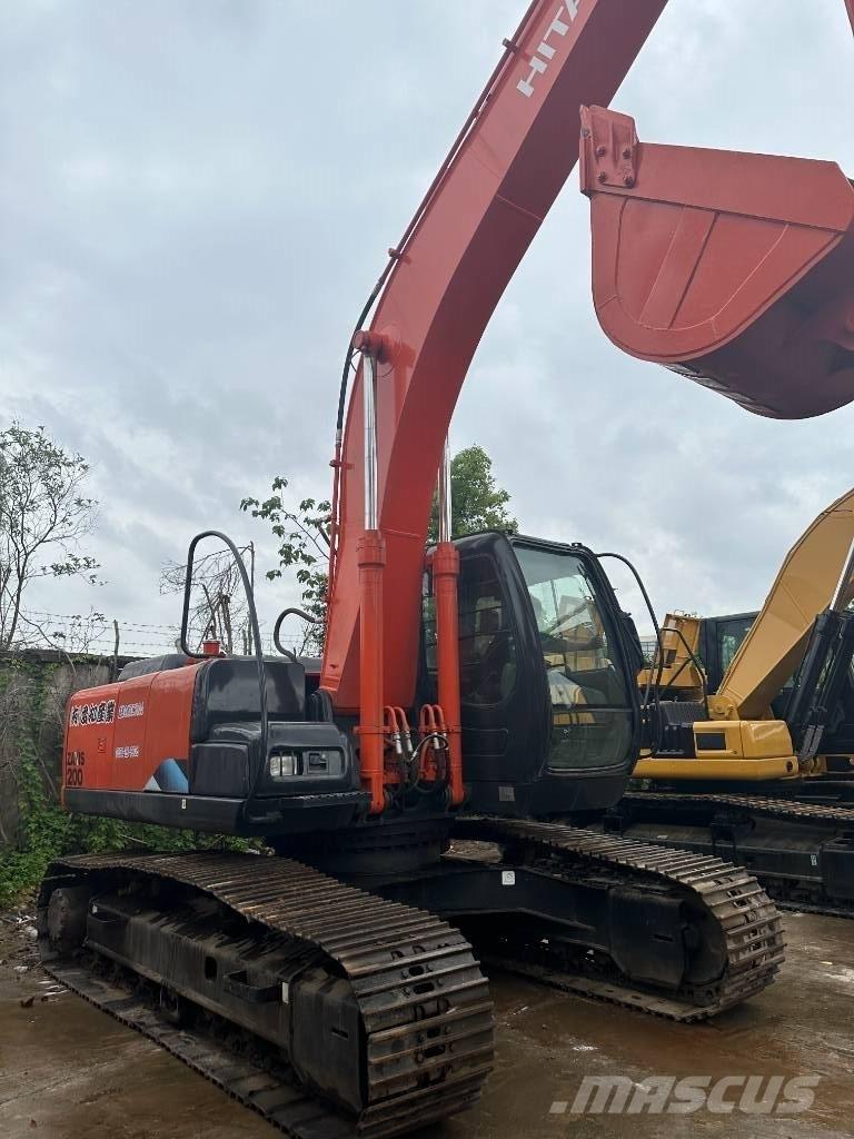 Hitachi ZX 200 Raupenbagger