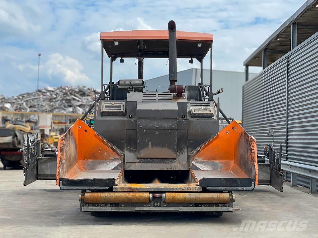 Volvo P7820C Strassenfertiger