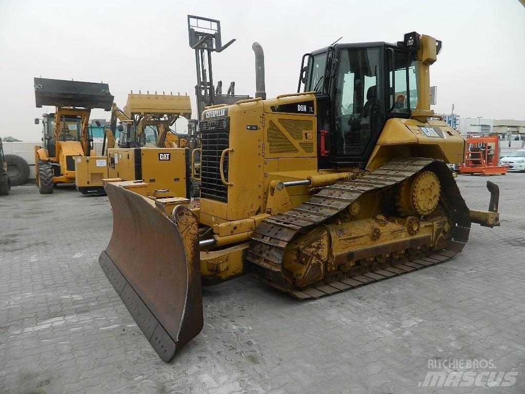 CAT D 6 N XL Bulldozer