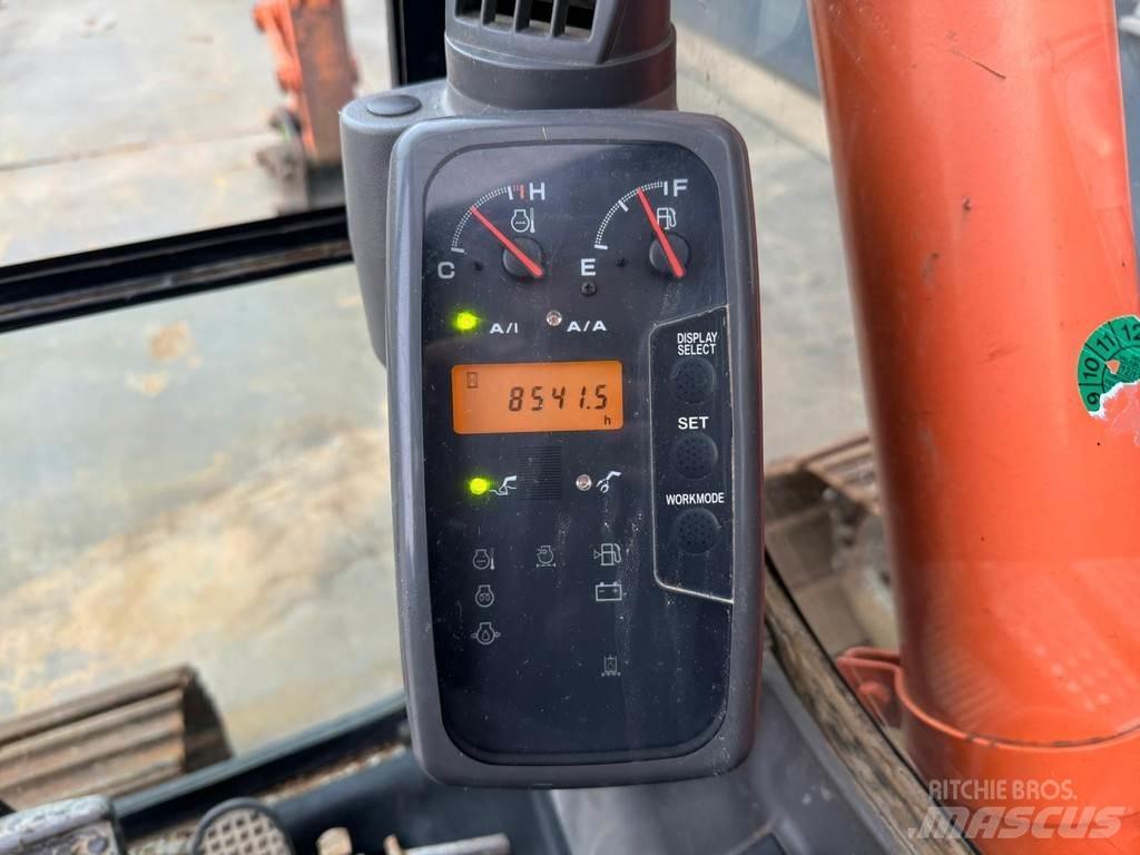Hitachi ZX135US Raupenbagger