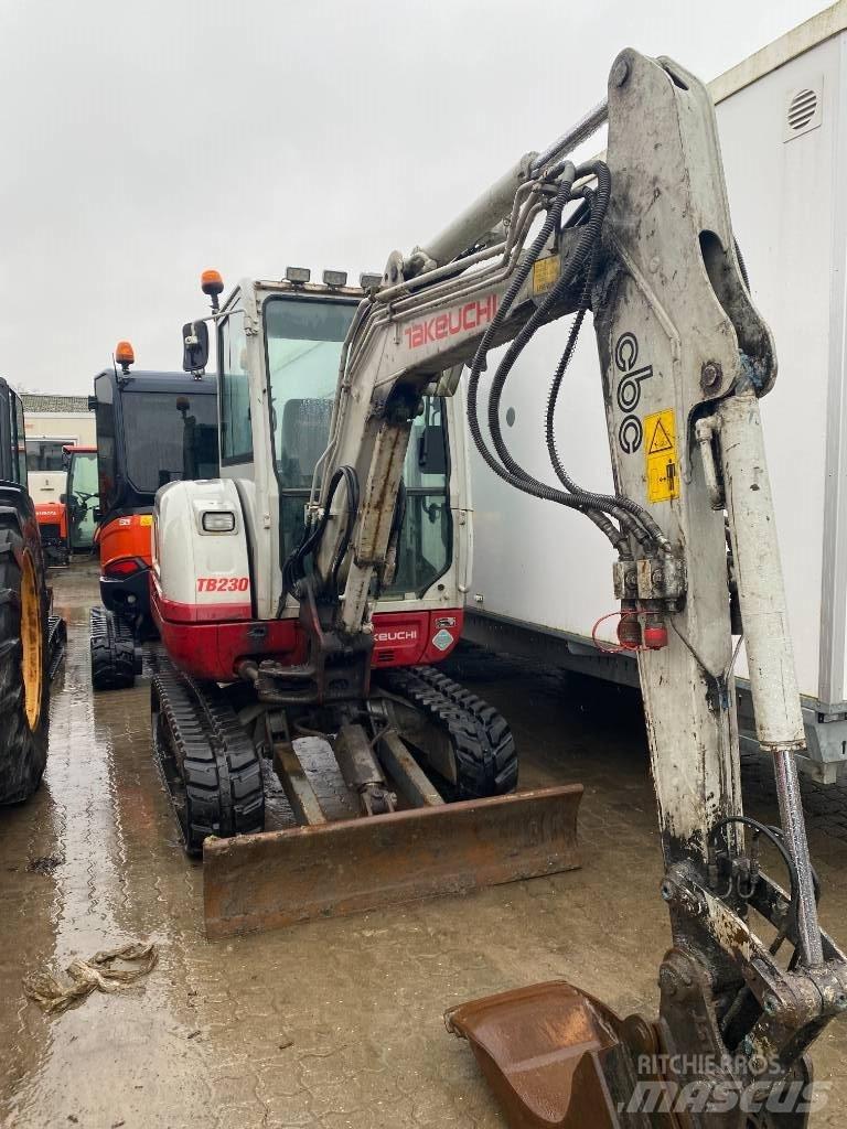 Takeuchi TB 230 Minibagger < 7t