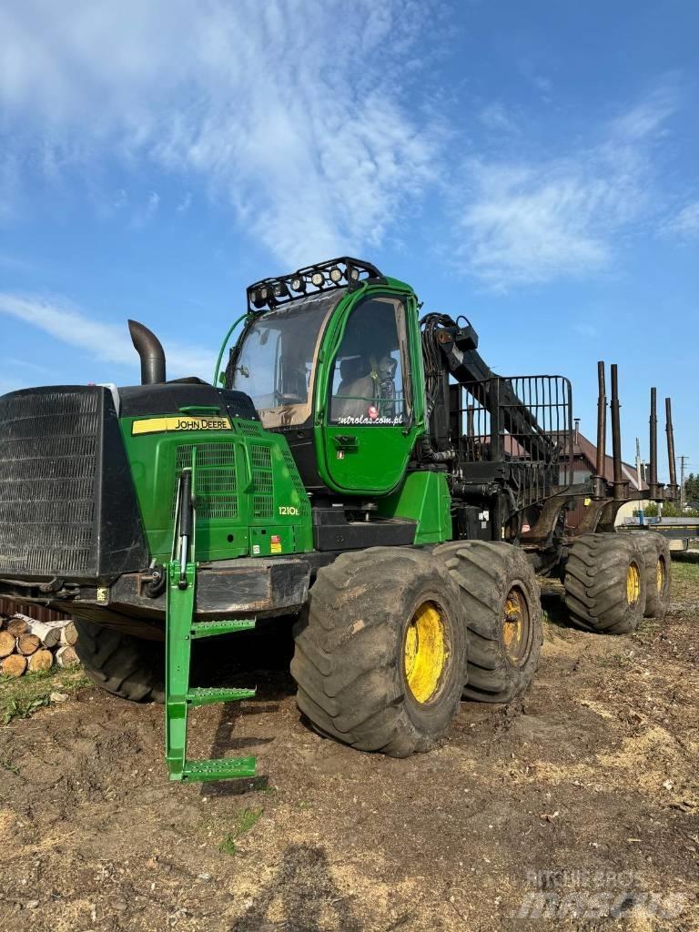 John Deere 1210E Forwarder
