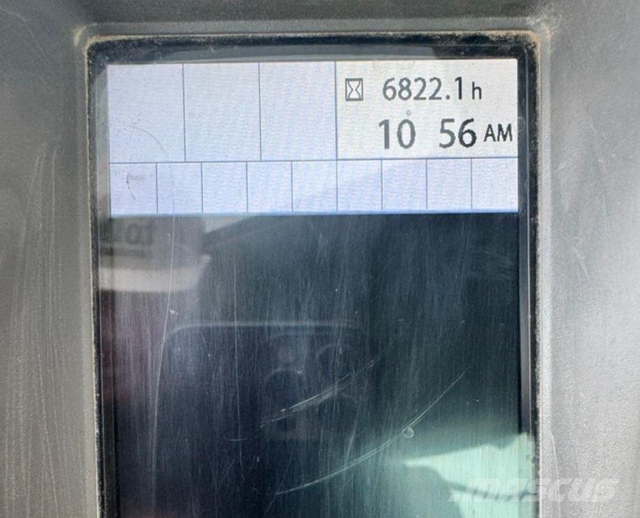 Hitachi ZX 135 US-6 Raupenbagger