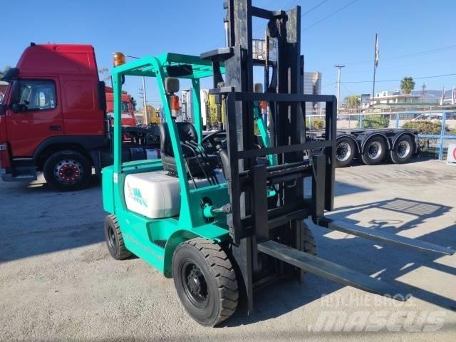 Mitsubishi FD 25 Diesel Stapler