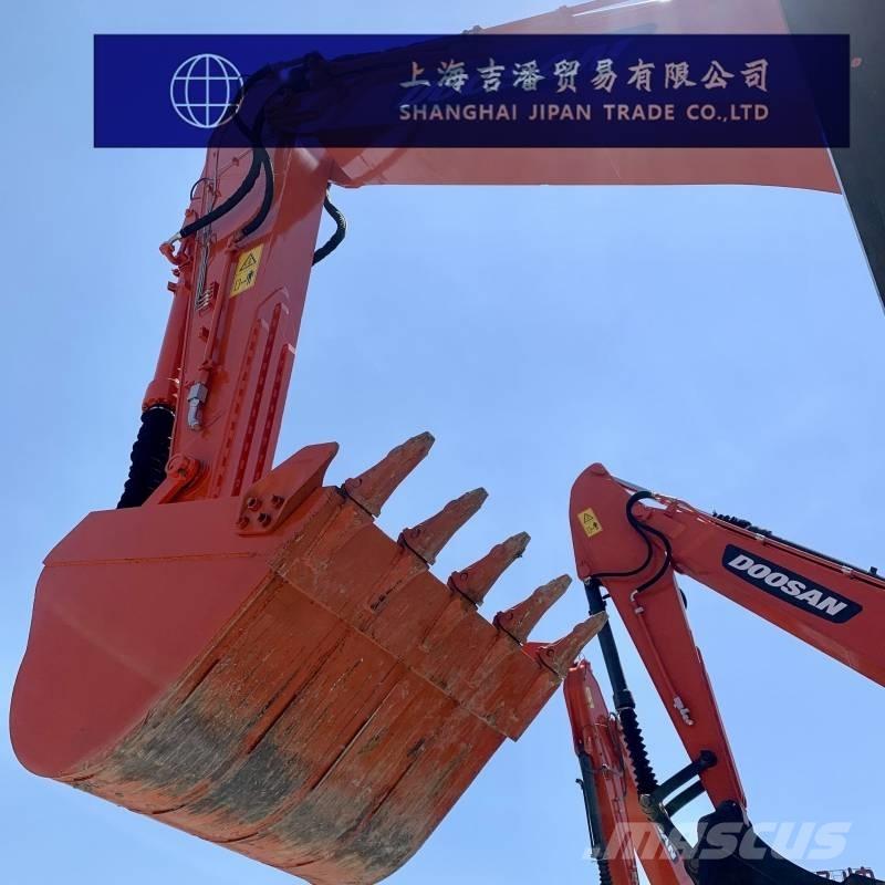 Doosan DX 300 Raupenbagger