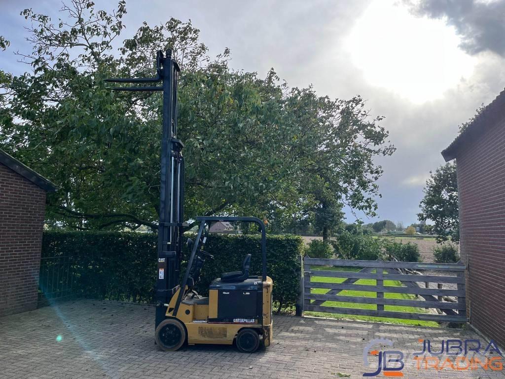 CAT EC25N Elektro Stapler