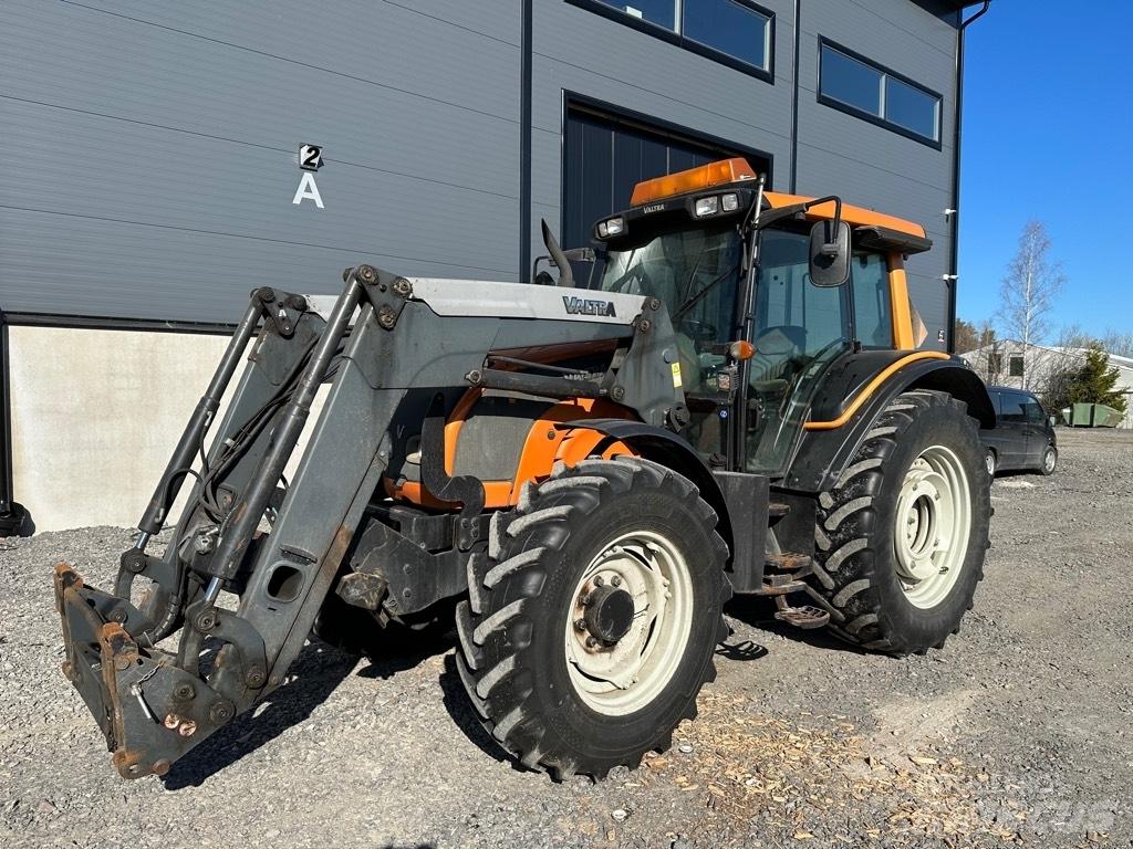 Valtra N101 Traktoren