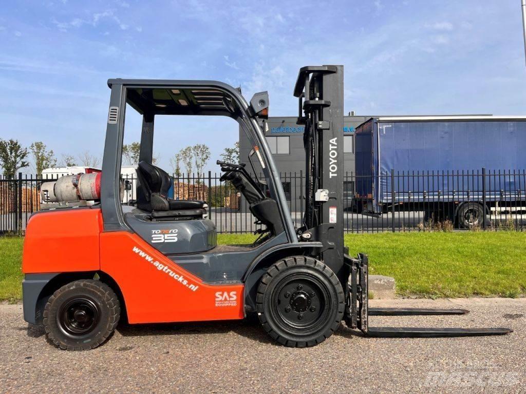 Toyota 02- 8FGJF35 Gas Stapler