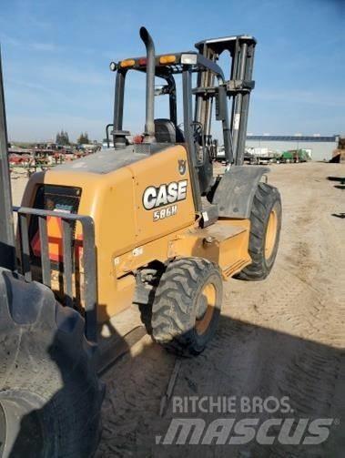 CASE 586H Geländestapler