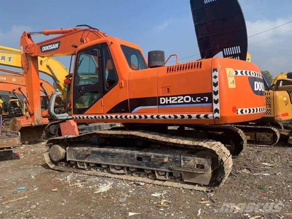 Doosan DH 220 Raupenbagger