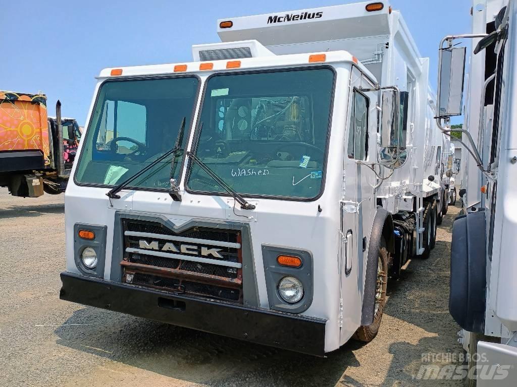 Mack LEU 613 Müllwagen
