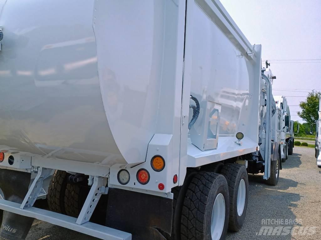 Mack LEU 613 Müllwagen