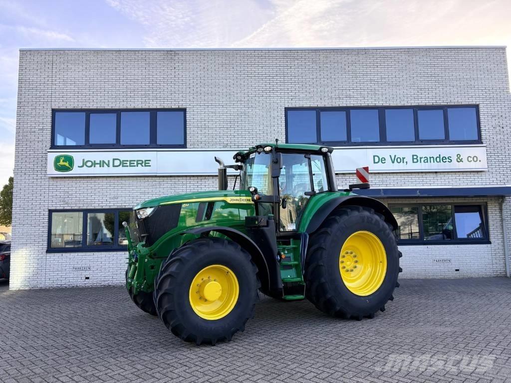 John Deere 6M200 Traktoren