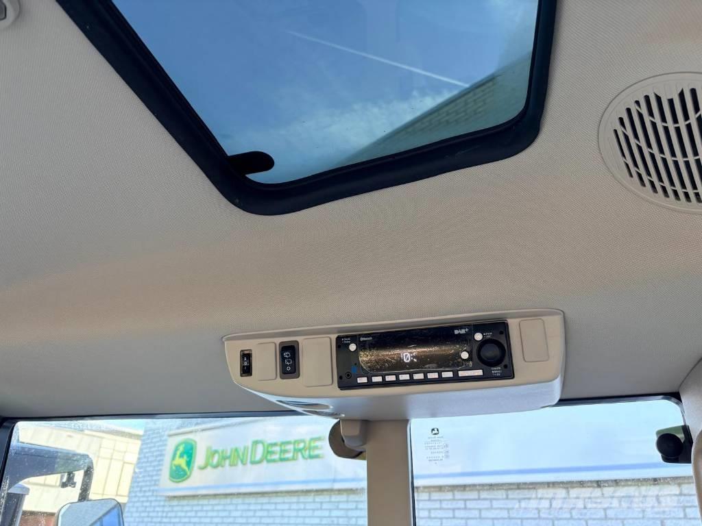 John Deere 6M200 Traktoren