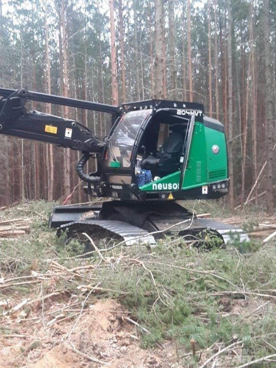 Neuson 204 HVT Harvester